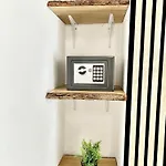 Апартаменти Skyview - Self Check In - Near Centre
