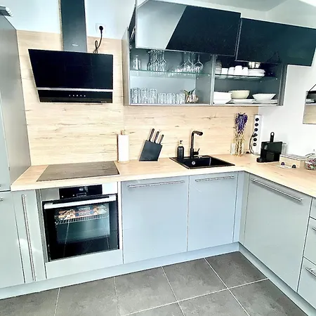 Apartment Skyview - Self Check In - Near Centre