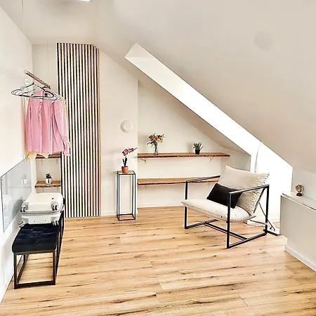 Skyview - Self Check In - Near Centre Apartment