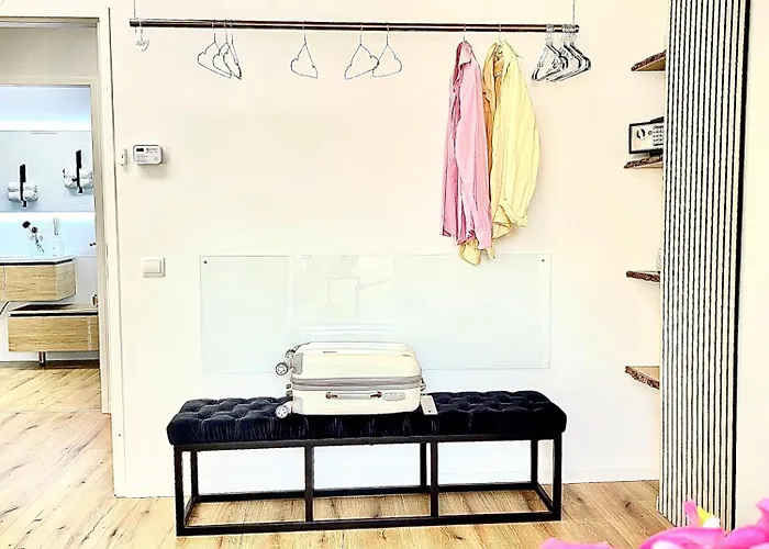 Skyview - Self Check In - Near Centre Graz